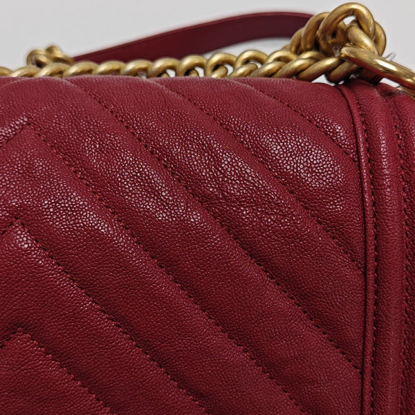 BOY CHANEL Medium Chevron Calfskin Red