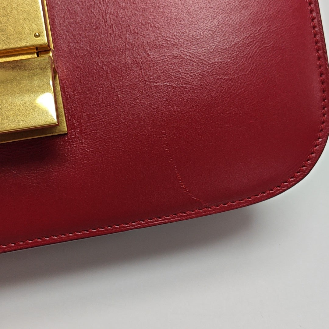 CLASSIC BOX Medium Calfskin Red