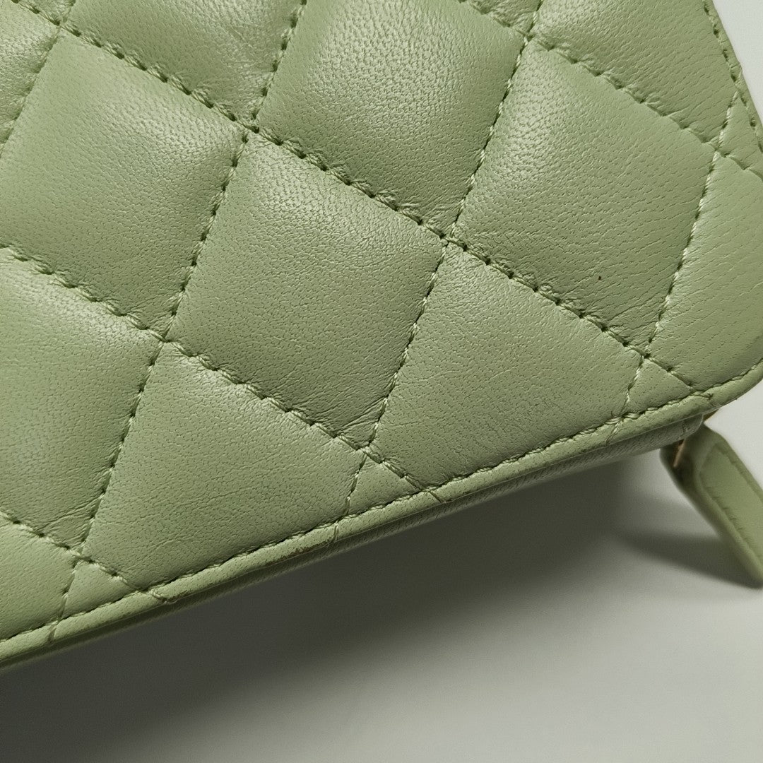 SURPIQUE Quilted Lambskin Green