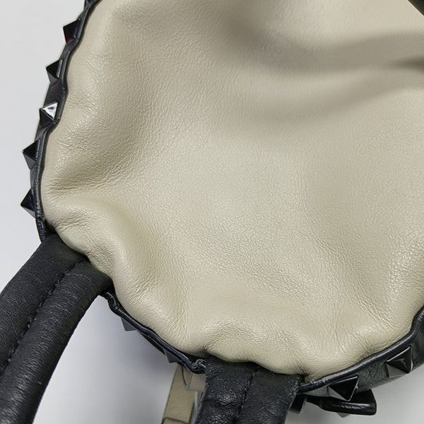 Rockstud Calfskin Beige