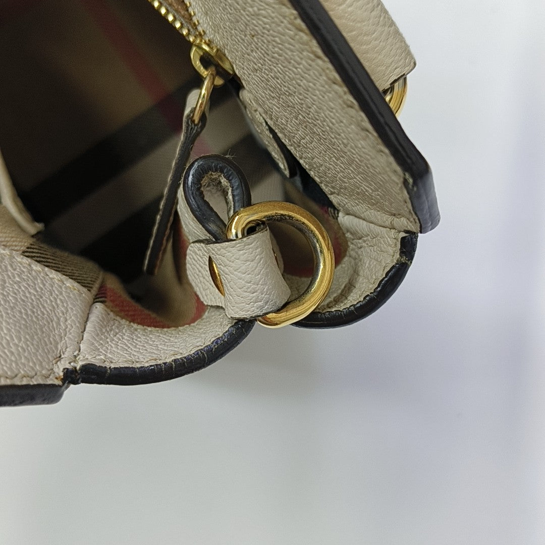 Buckle Calfskin Beige