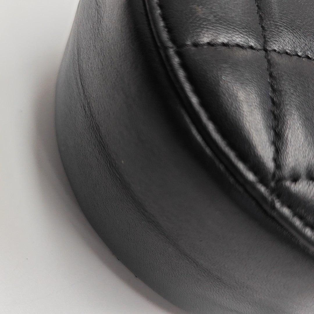 ROUND Quilted Lambskin Black