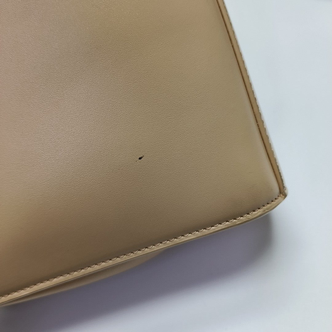 The Clip Calfskin Beige