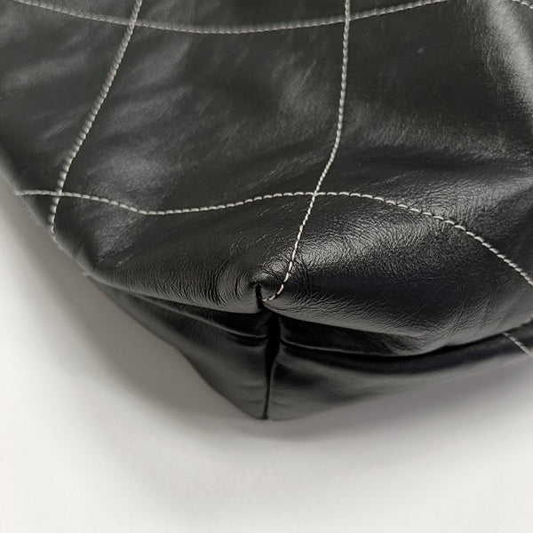 CHANEL 22 Small Quilted Calfskin Black