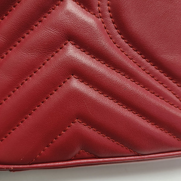GG Marmont Mediano Piel de Becerro Roja
