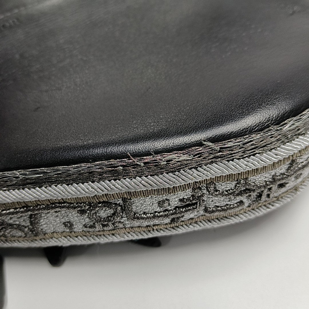Saddle Medium Oblique Fabric Gray
