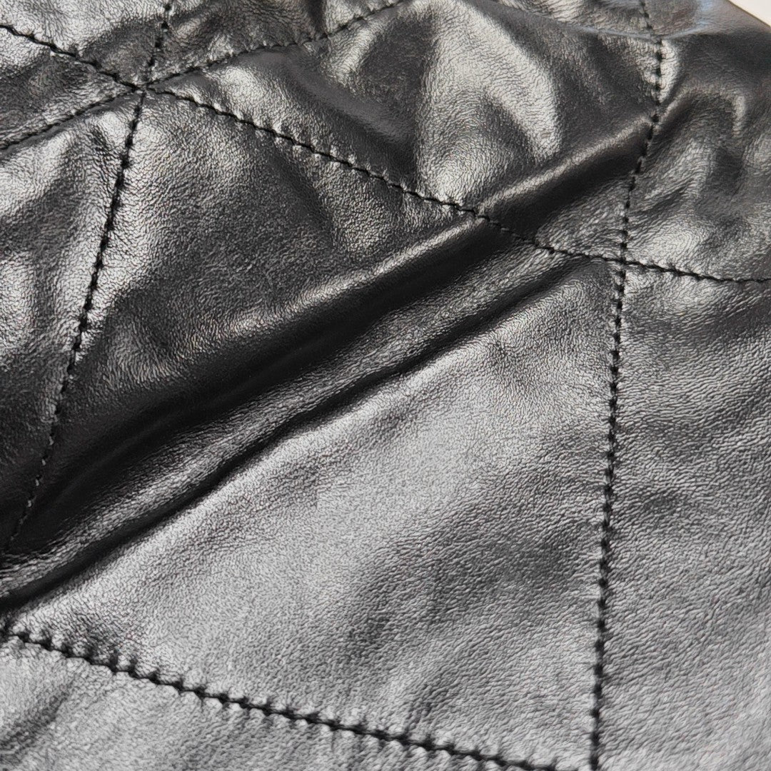 CHANEL 22 Mini Quilted Calfskin Black