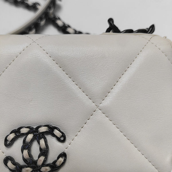 CHANEL 19 WOC Quilted Calfskin White