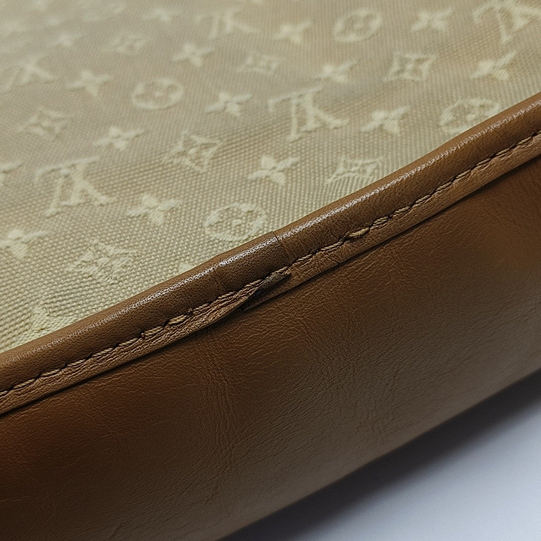BERANGERE Monogram Canvas Brown