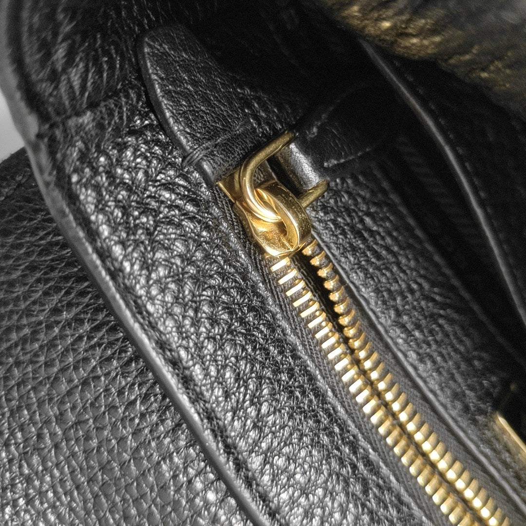 Calfskin Shoulder Bag Black