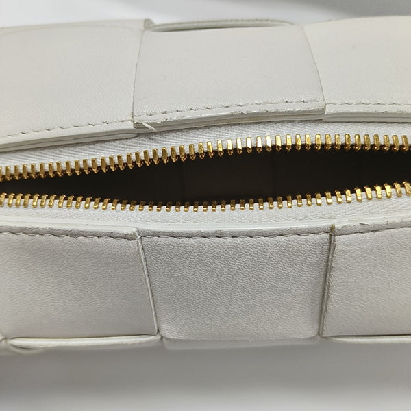 Cassette Medium Lambskin White