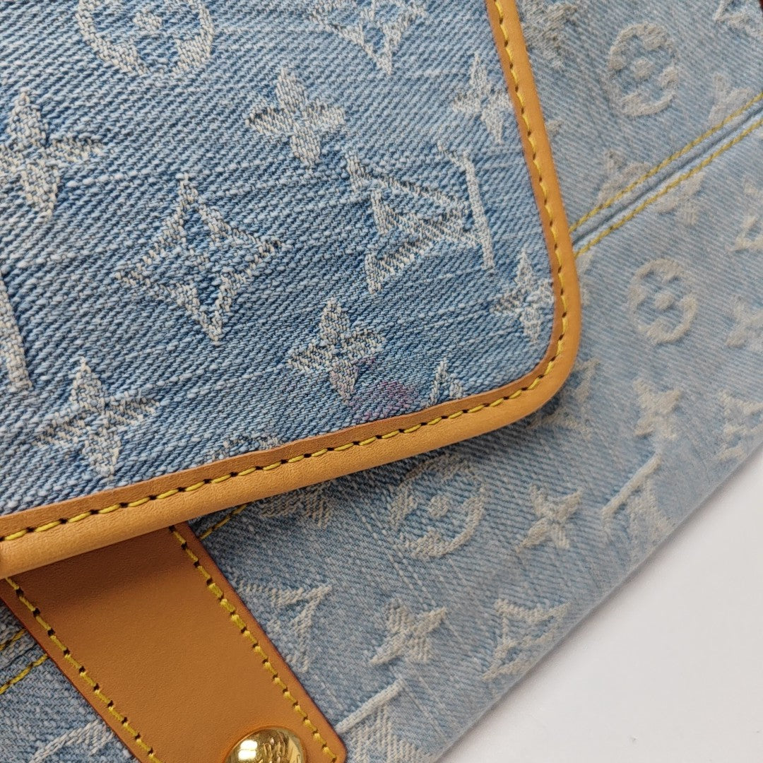CARRYALL PM Monogram Canvas Blue
