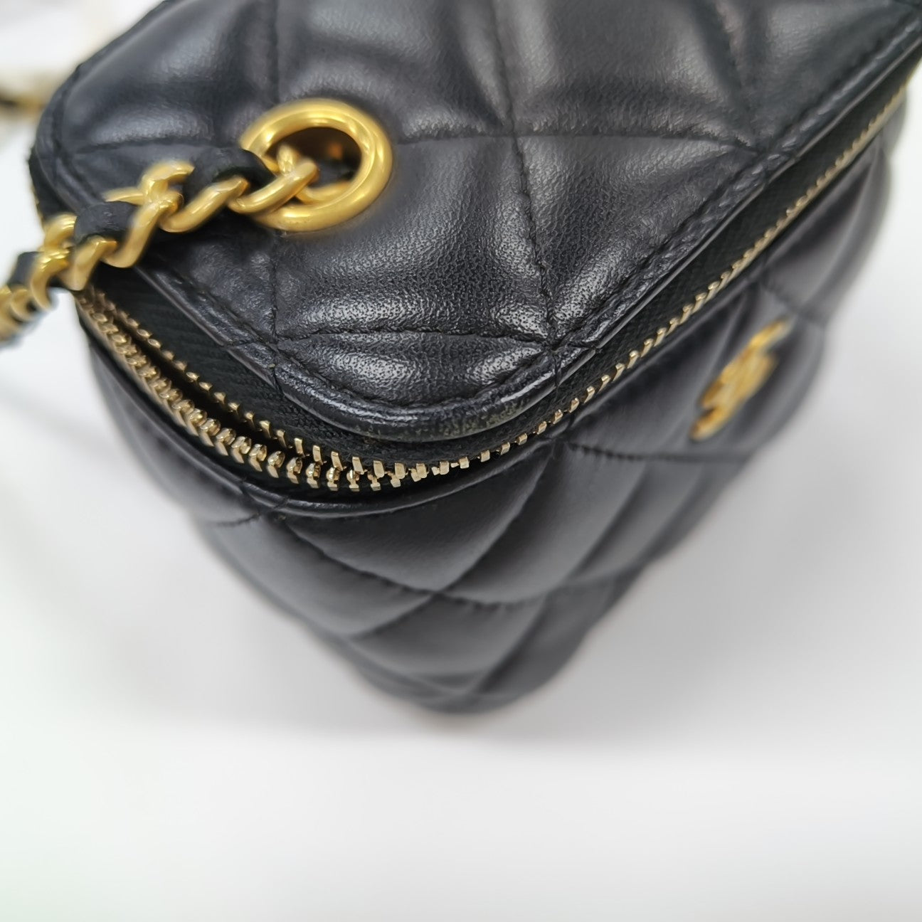 VANITY CASE Mini Quilted Lambskin Black