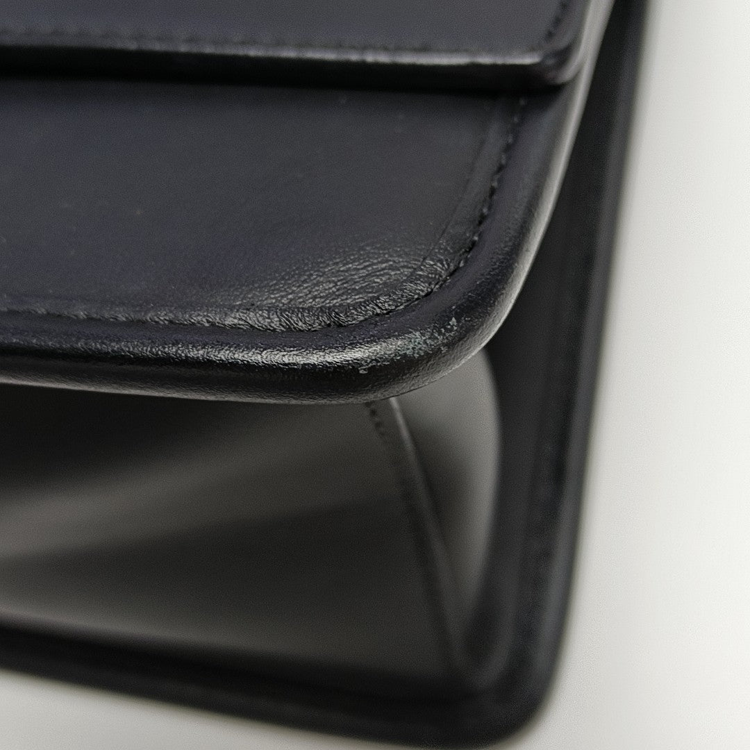 Kan I F Medium Calfskin Black