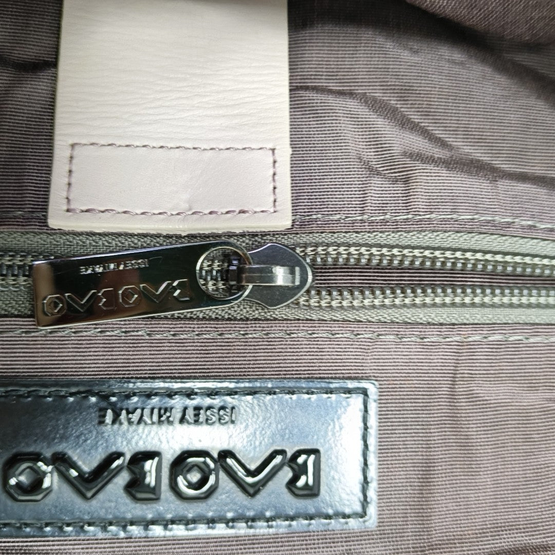 Special Material Shoulder Bag Pink