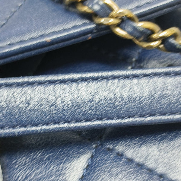 BEAUTY LOCK Quilted Lambskin Blue