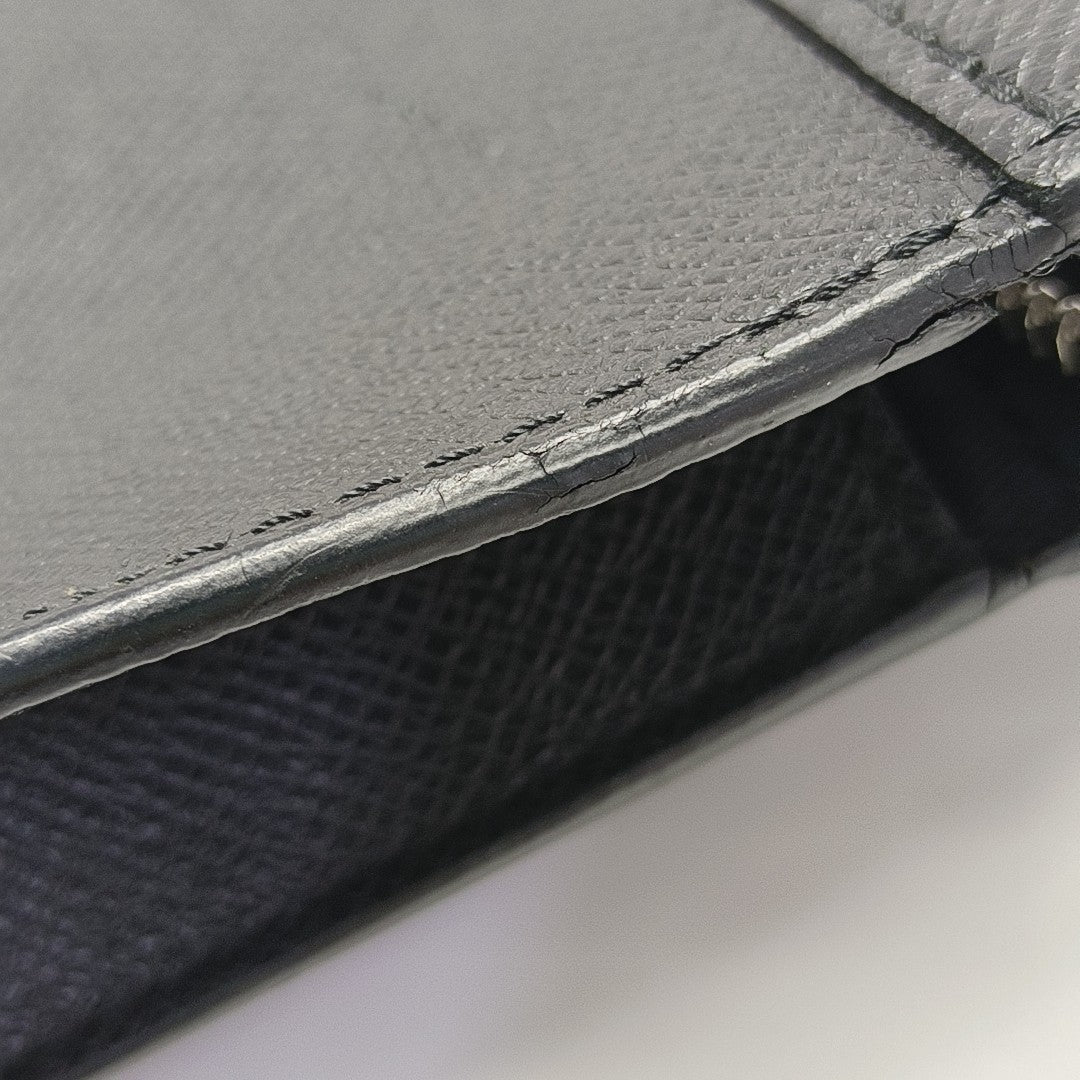 Pochette Voyag MM Calfskin Black