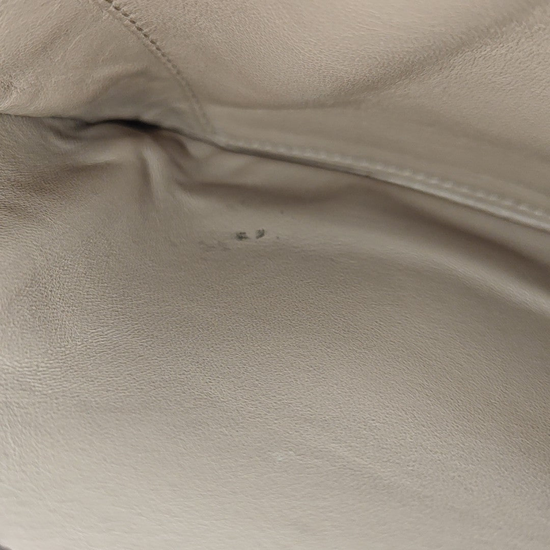 Closure Saffiano Calfskin Pink