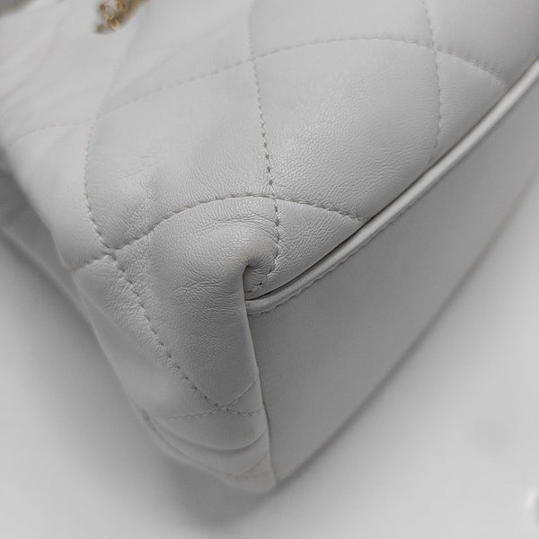 25P Quilted Lambskin White