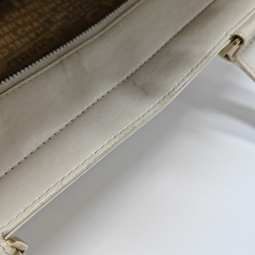 CHOCOLATE BAR Lambskin White