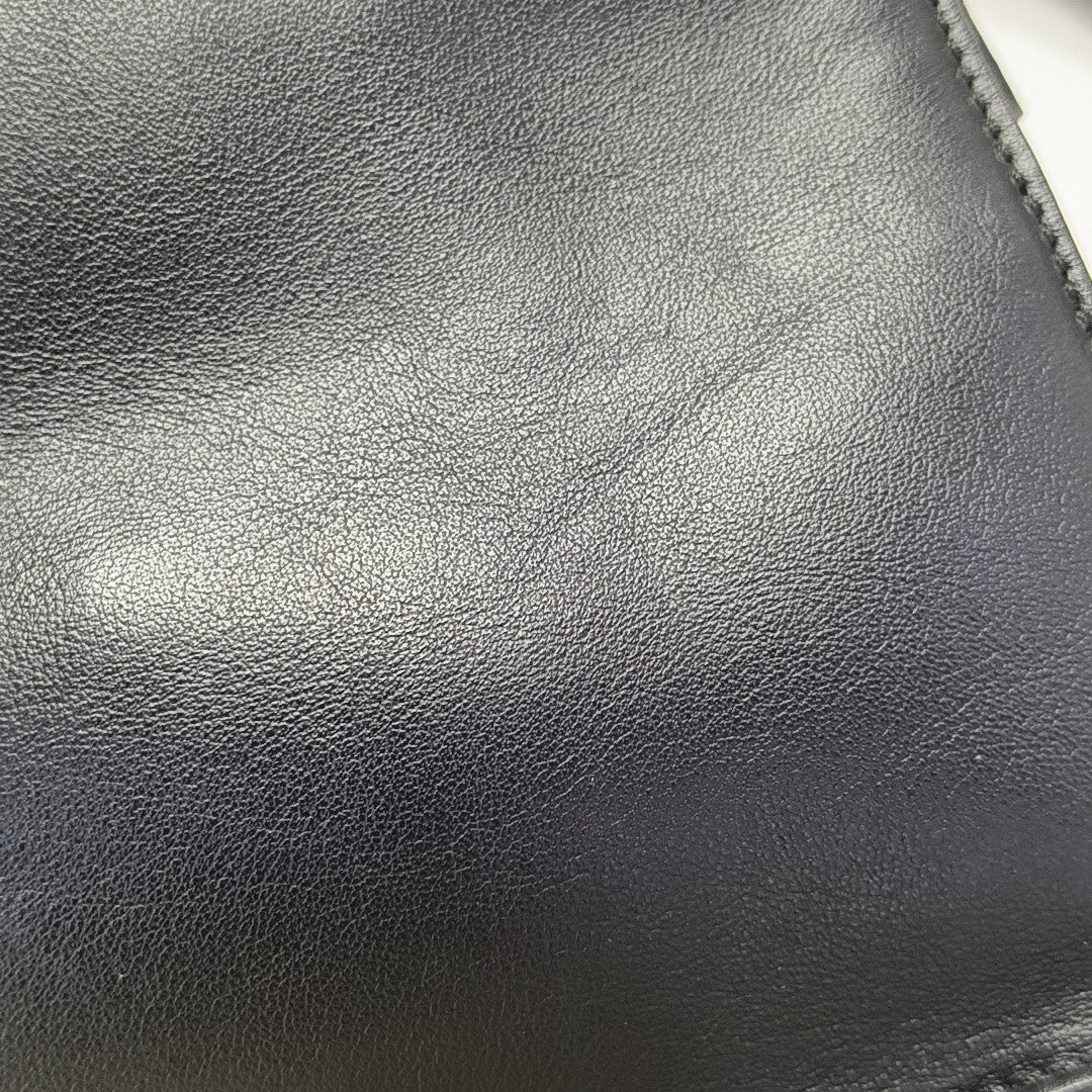 Flip Lambskin Black