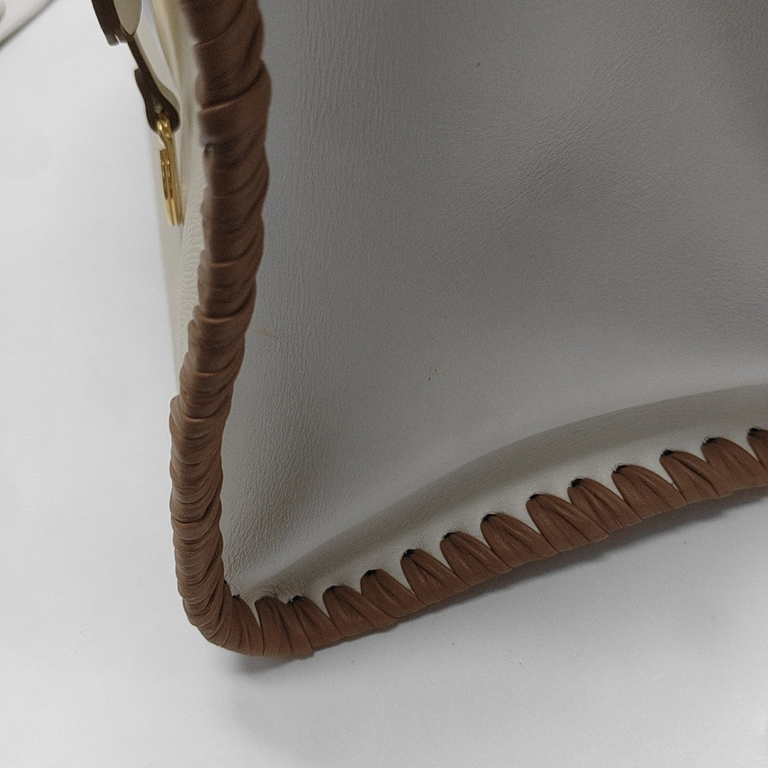 Esplanade Calfskin White