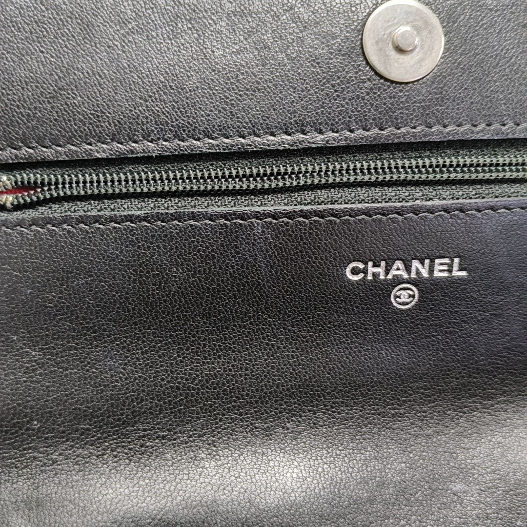 CHANEL 19 Small Quilted Lambskin Black