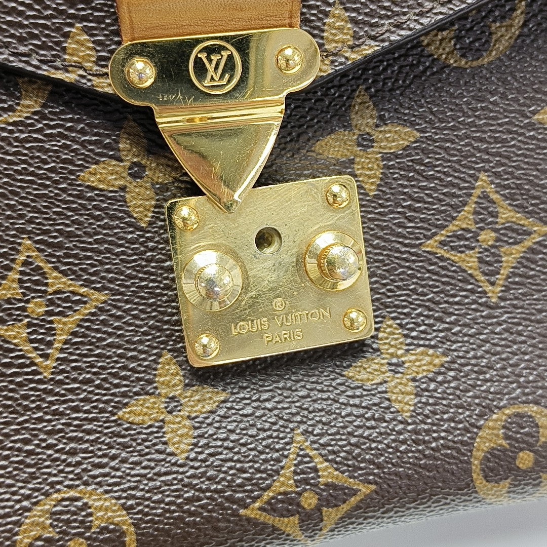 MÉTIS MM Monogram Coated Canvas Brown