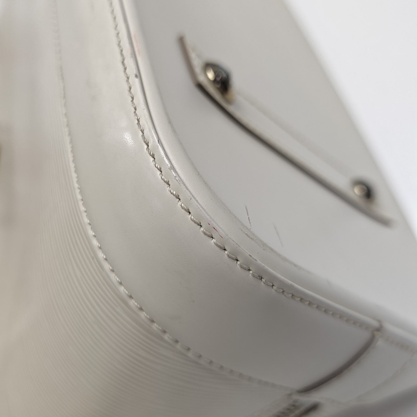 ALMA GM Epi White