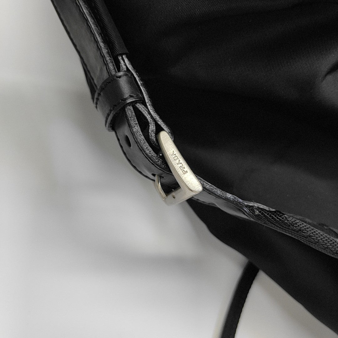 Re-Nylon Medium Nylon Black