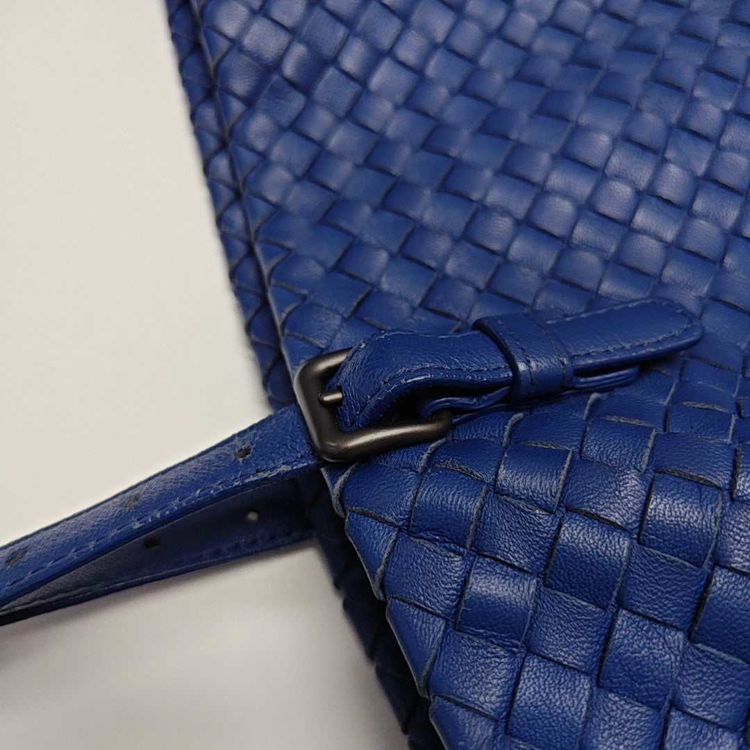 Cesta Lambskin Blue
