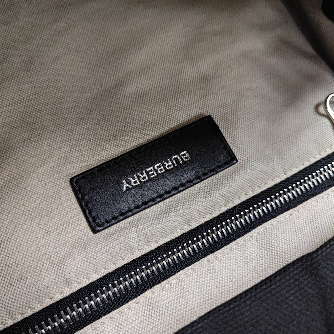 The Rucksack Canvas Black