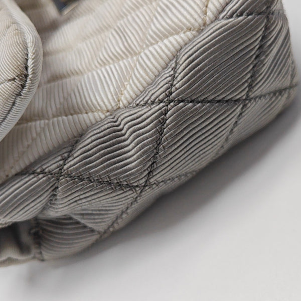 2.55 225 Quilted Fabric White