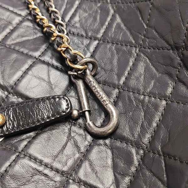 Quilted Calfskin Shoulder Bag Black