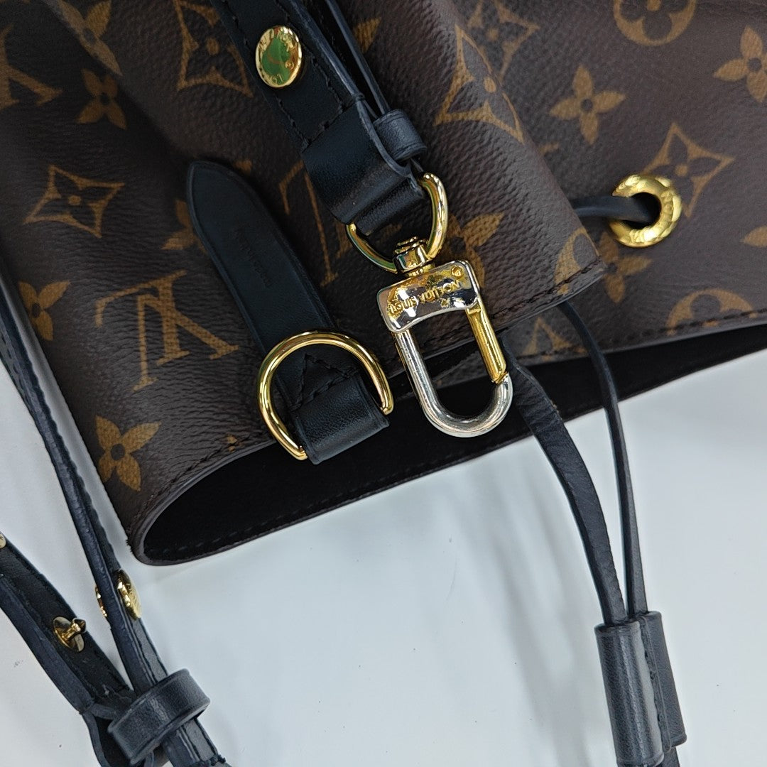 NÉONOÉ MM Monogram Coated Canvas Brown