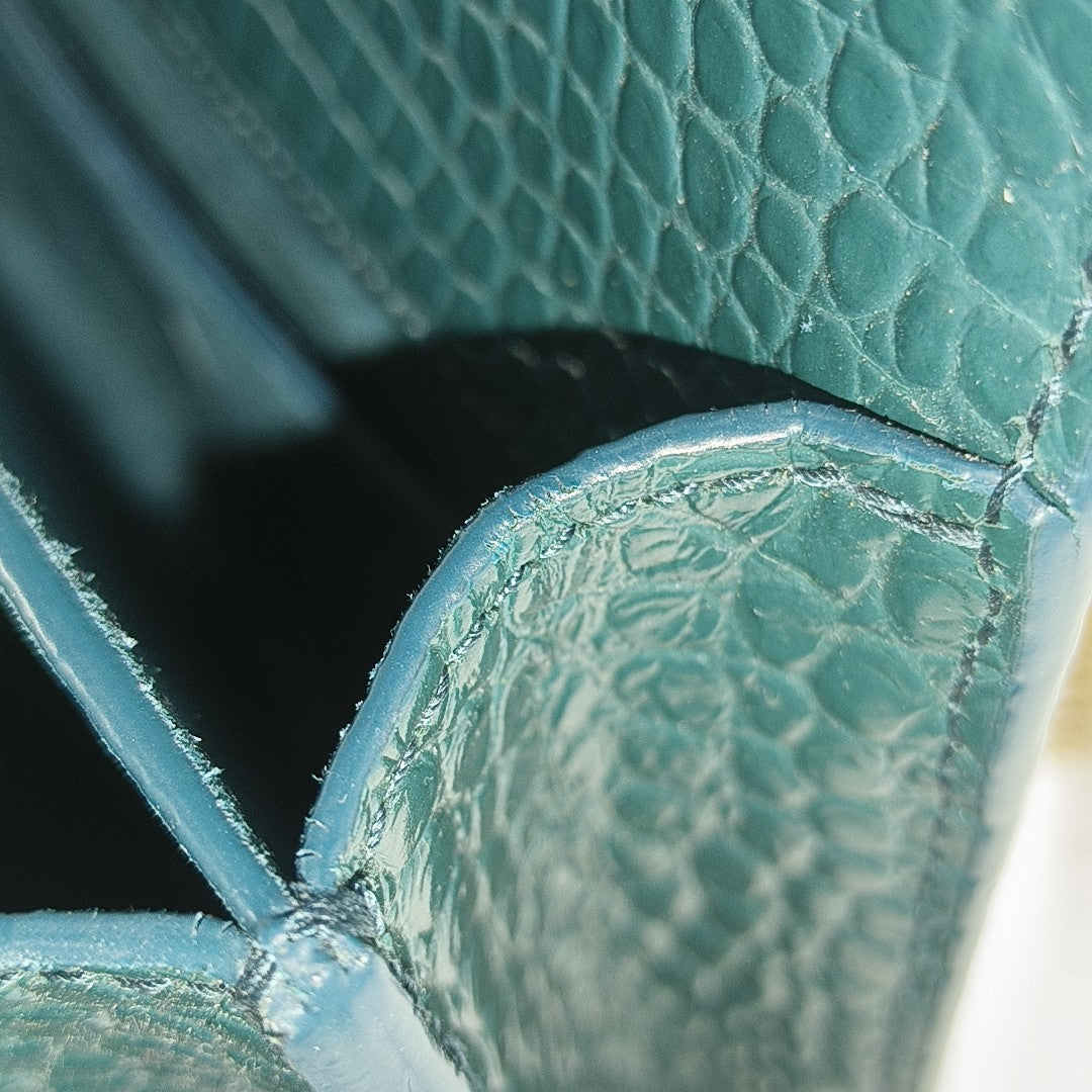 SUNSET Medium Calfskin Green
