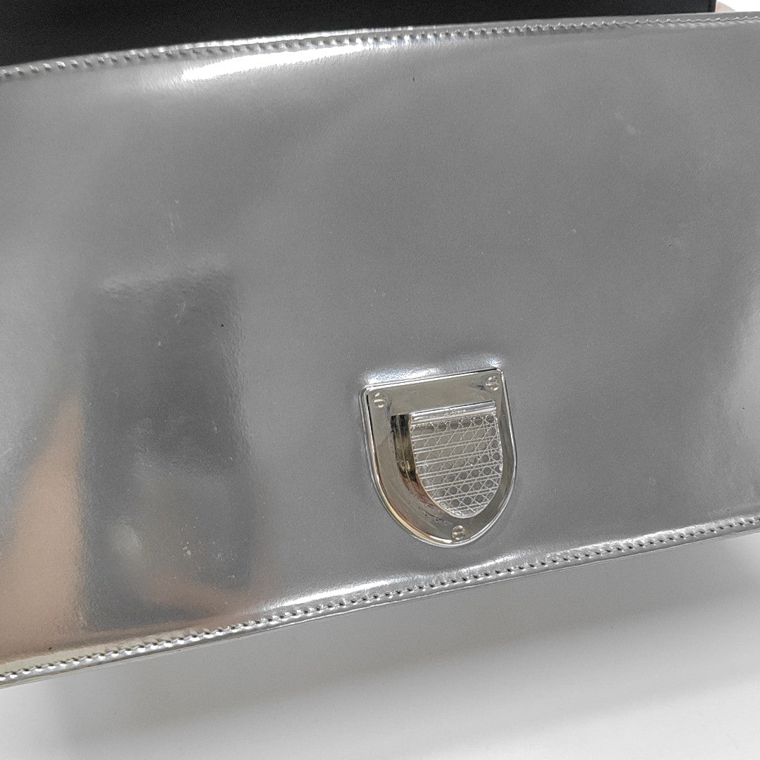 Diorama Medium Calfskin Gray