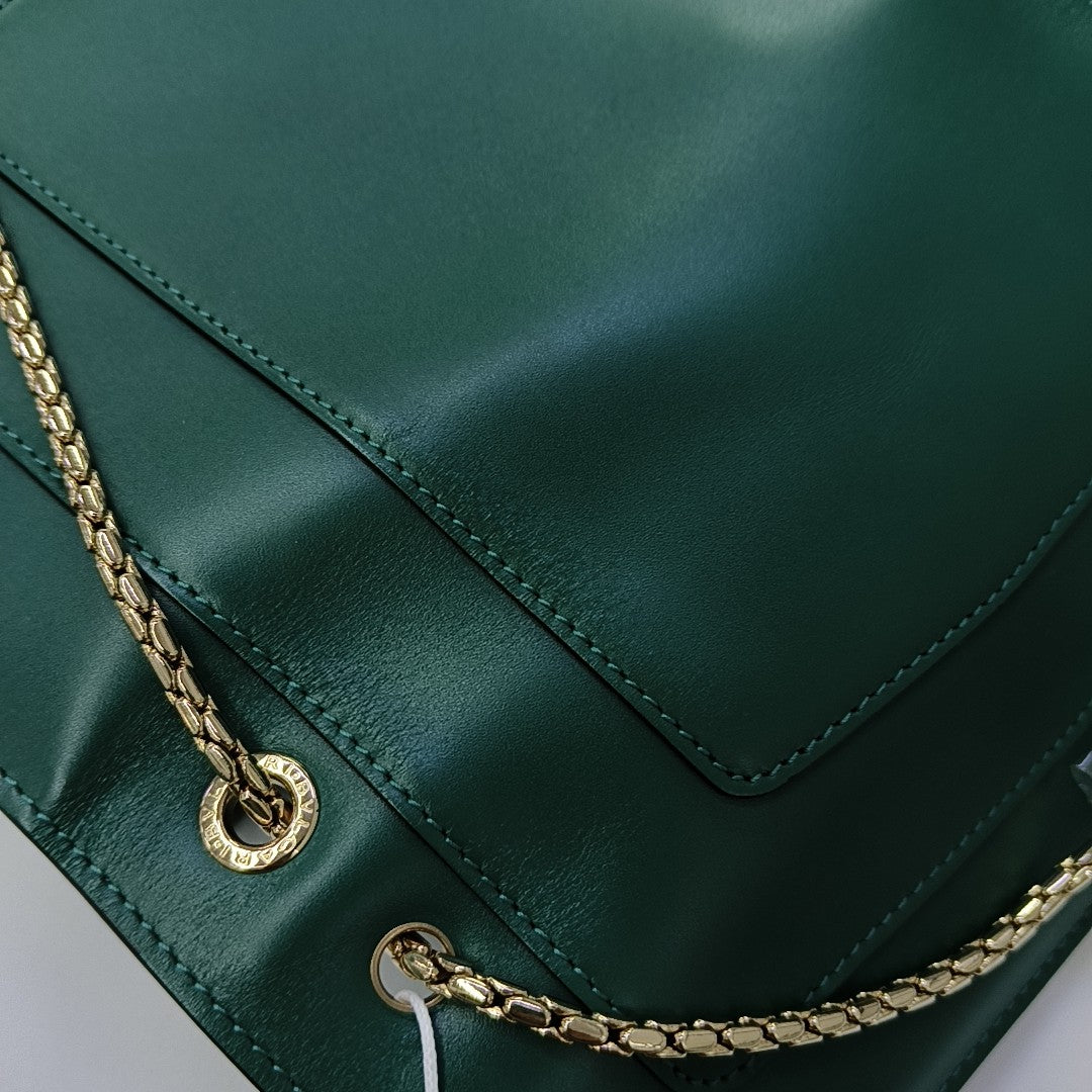 SERPENTI FOREVER Medium Calfskin Green