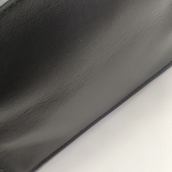 Flip Medium Calfskin Black