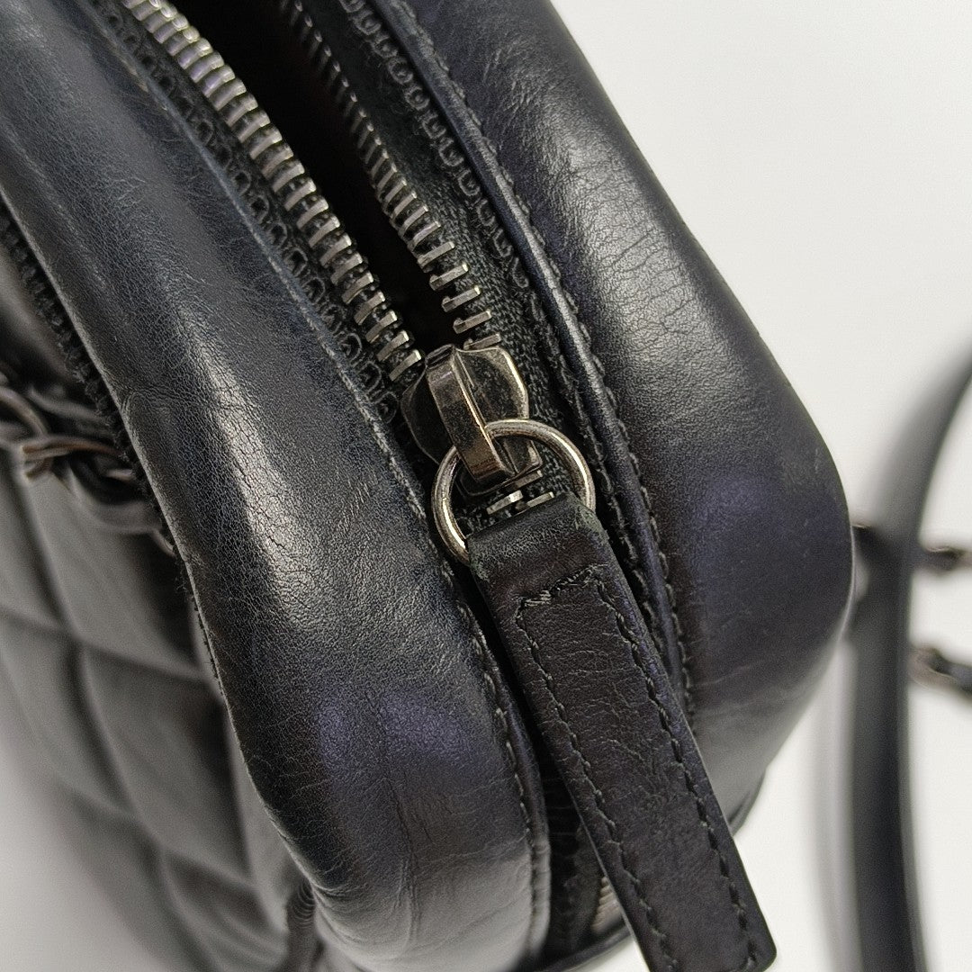 CAMERA CASE Medium Quilted Calfskin Black