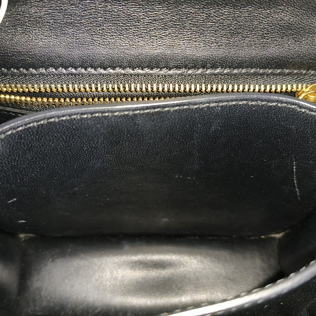 Authenticated pre-owned  CLASSIC BOX Mini Calfskin Black - Shoulder Bag at Looply