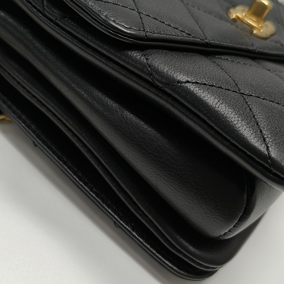 Quilted Calfskin Shoulder Bag Black