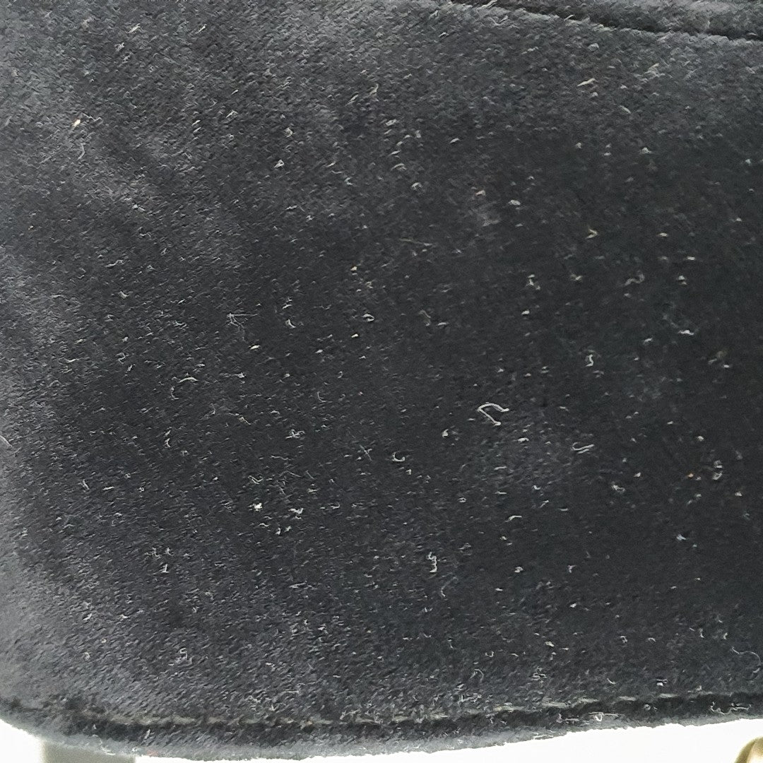 Authenticated pre-owned  GG Marmont Medium Quilted Velvet Black - Shoulder Bag at Looply