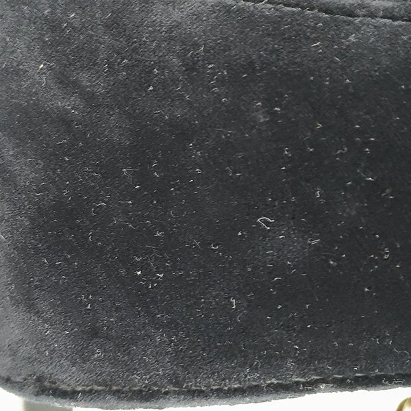 Authenticated pre-owned  GG Marmont Medium Quilted Velvet Black - Shoulder Bag at Looply