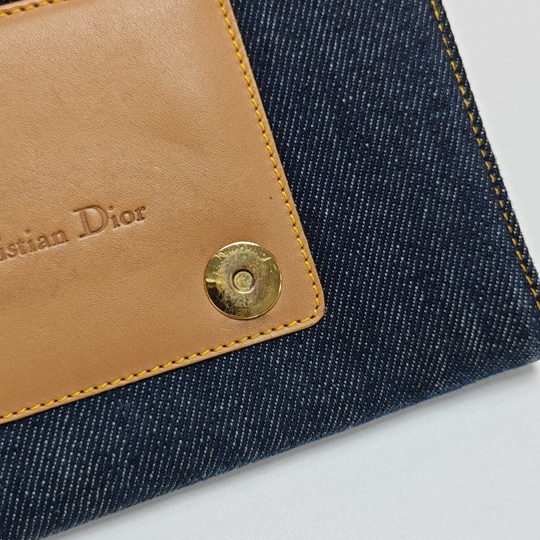 Canvas Blue