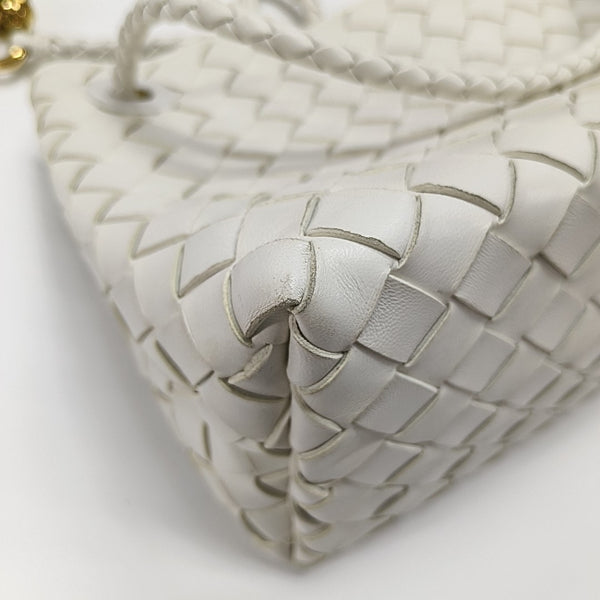 Authenticated pre-owned  Andiamo Lambskin White - Shoulder Bag at Looply