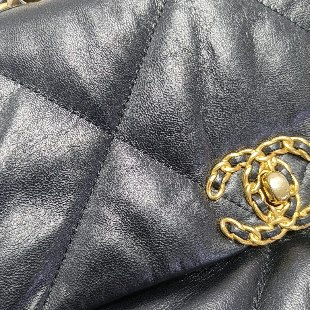 CHANEL 19 Small Quilted Lambskin Black