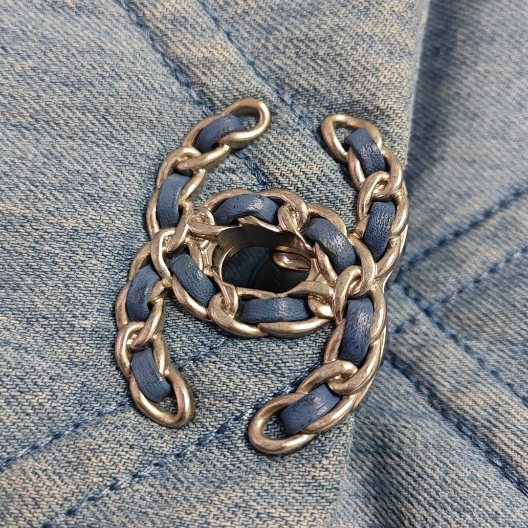 CHANEL 19 Small Quilted Canvas Blue