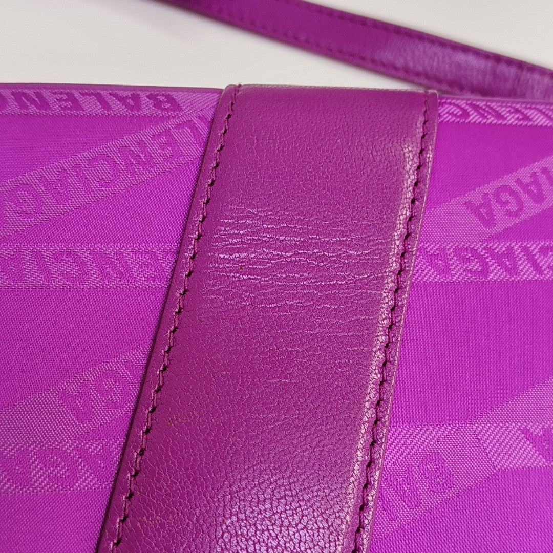 Nylon Shoulder Bag Pink