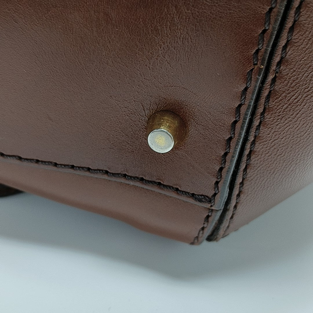Manor Canvas Brown